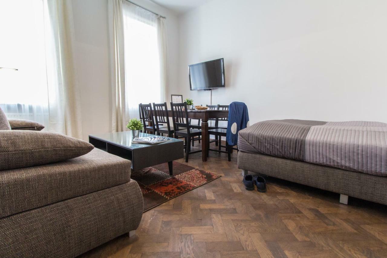 Design I Contactless Check-in Apartment *