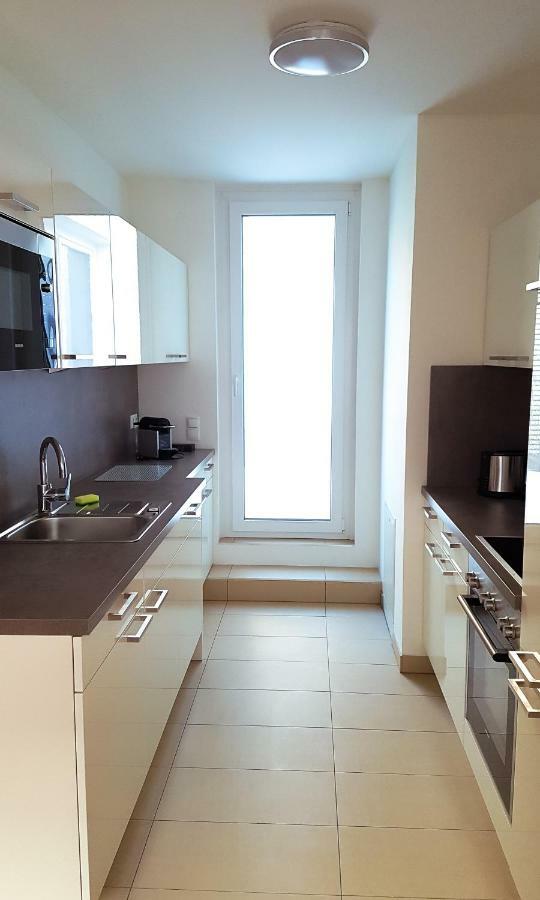 4 Beds And - Contactless Check-in Apartamento Viena