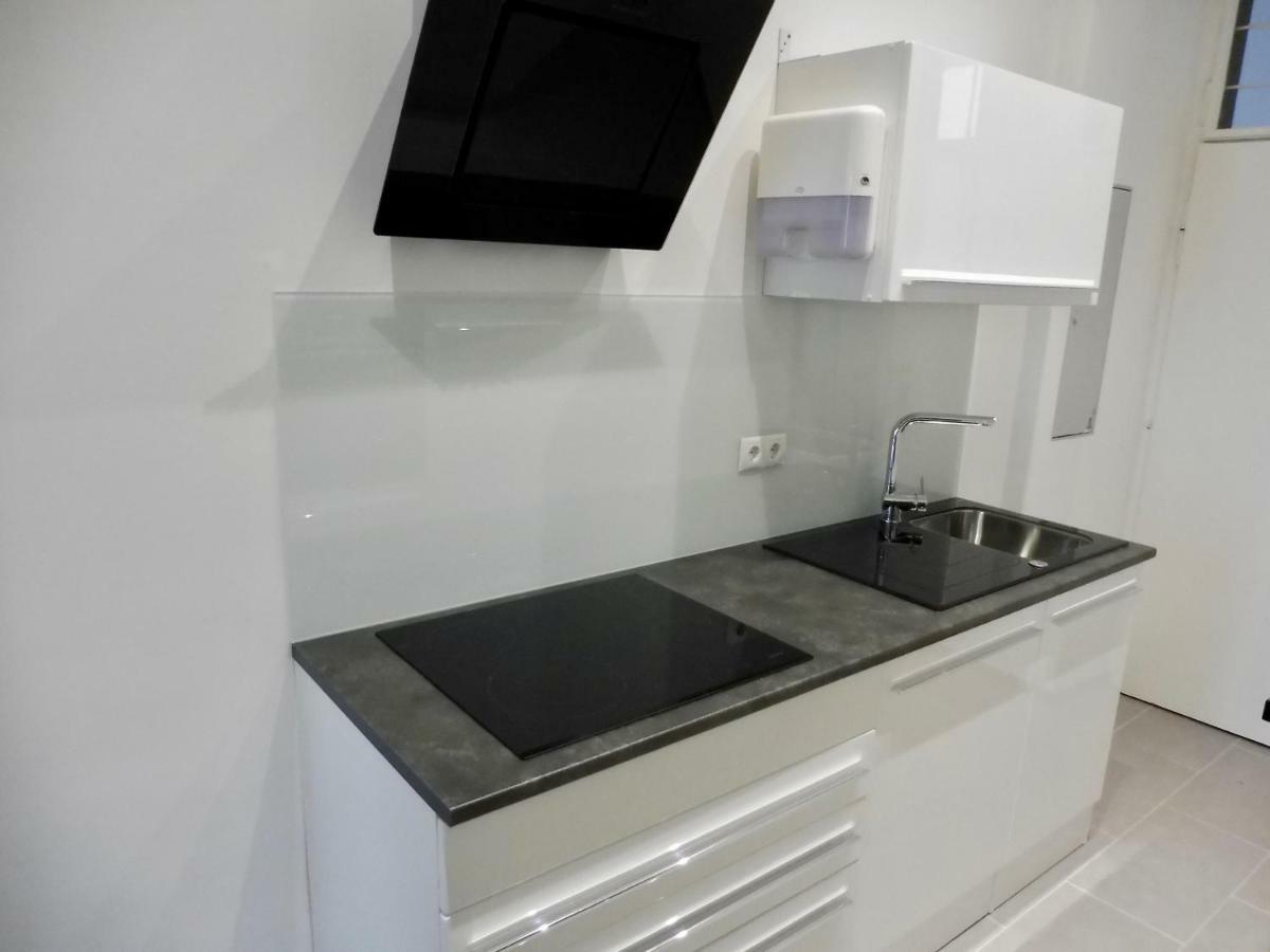 New Center Apartment *