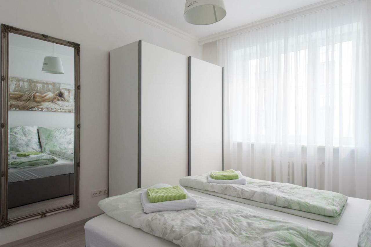 Let It Be U1, U2, U4 Karlsplatz Oper Apartment *