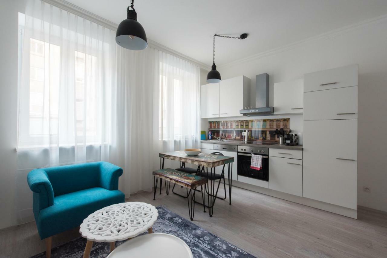 Let It Be U1, U2, U4 Karlsplatz Oper Apartment *