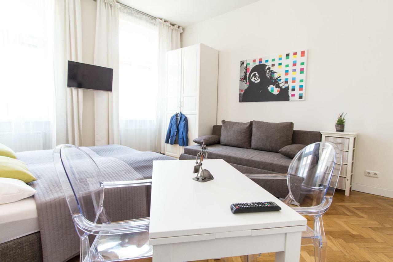 Apartment Design I Contactless Check-in Vienna