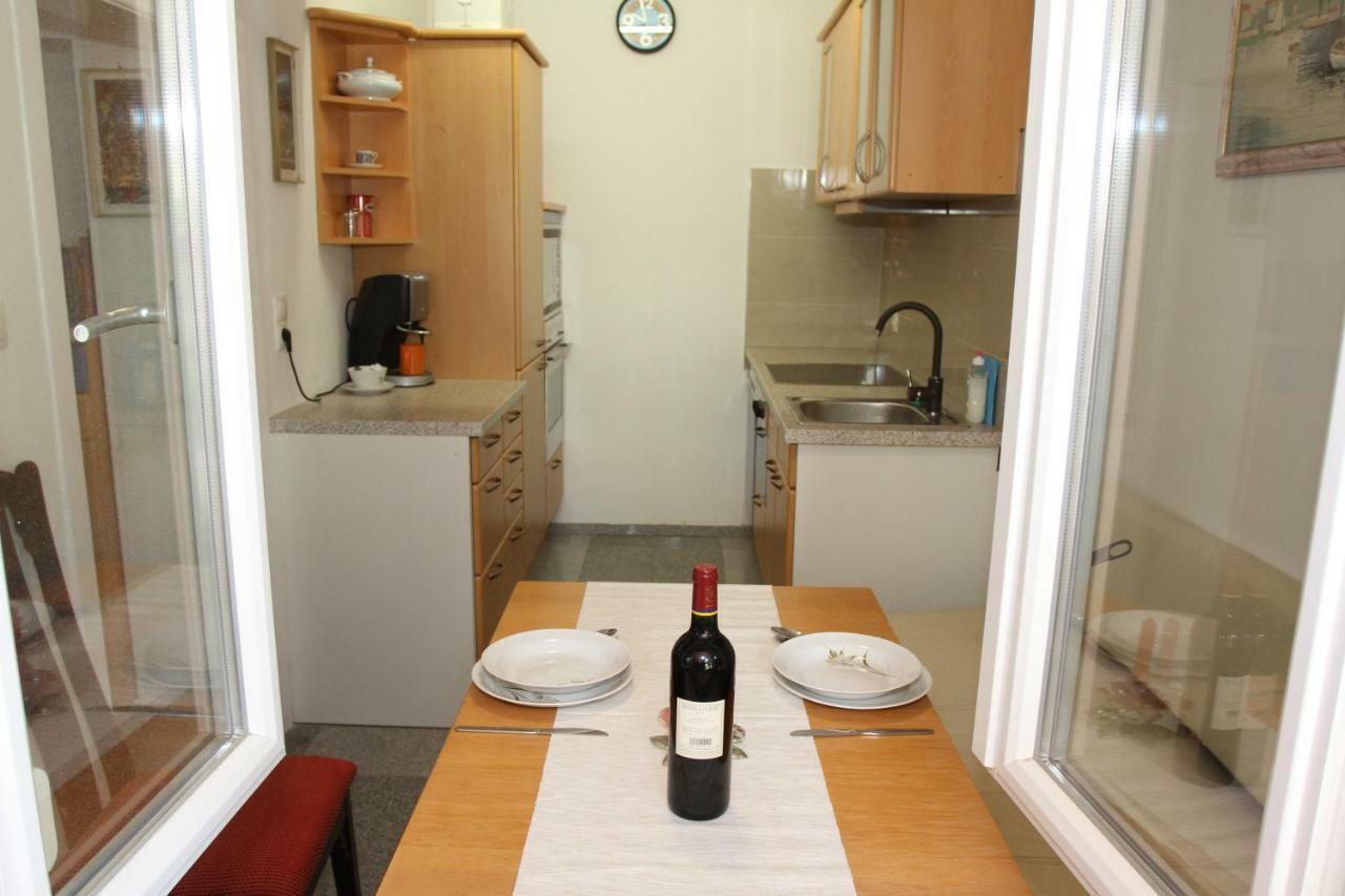 Apartment Stay-in 23 *