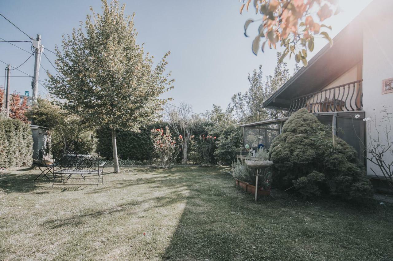 Apartamento Garden House With Parking Lot Viena