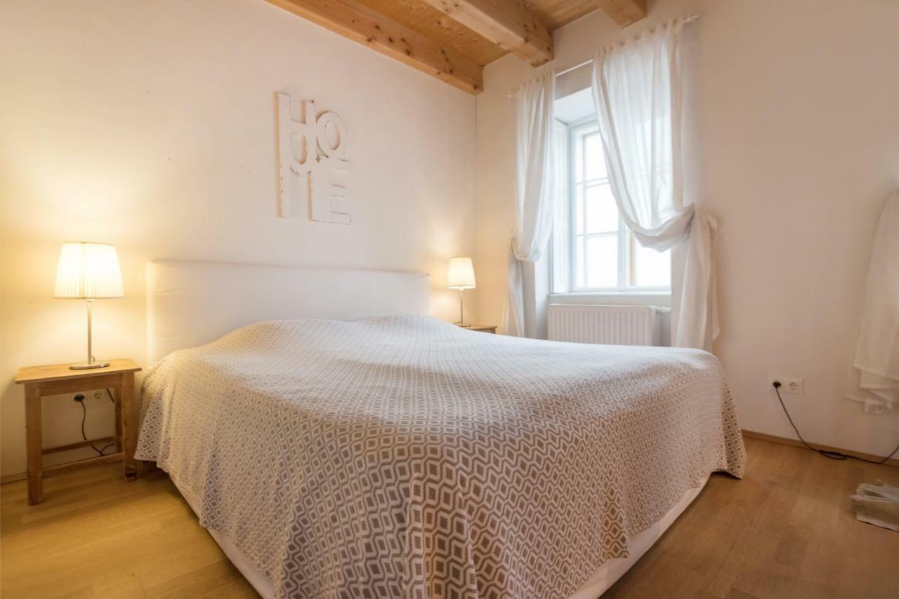 Sunny Apartment *