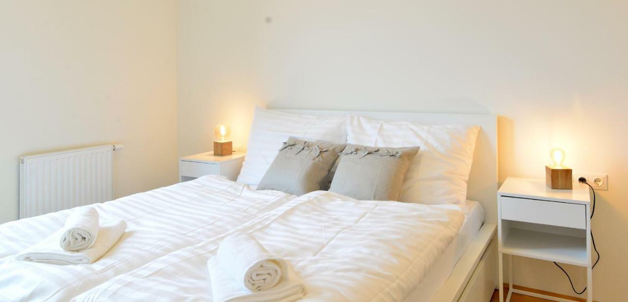 Apartment Self-check-in With View & Free Parking *