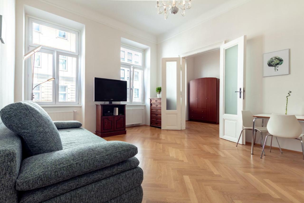 Premium In The City Center Apartment