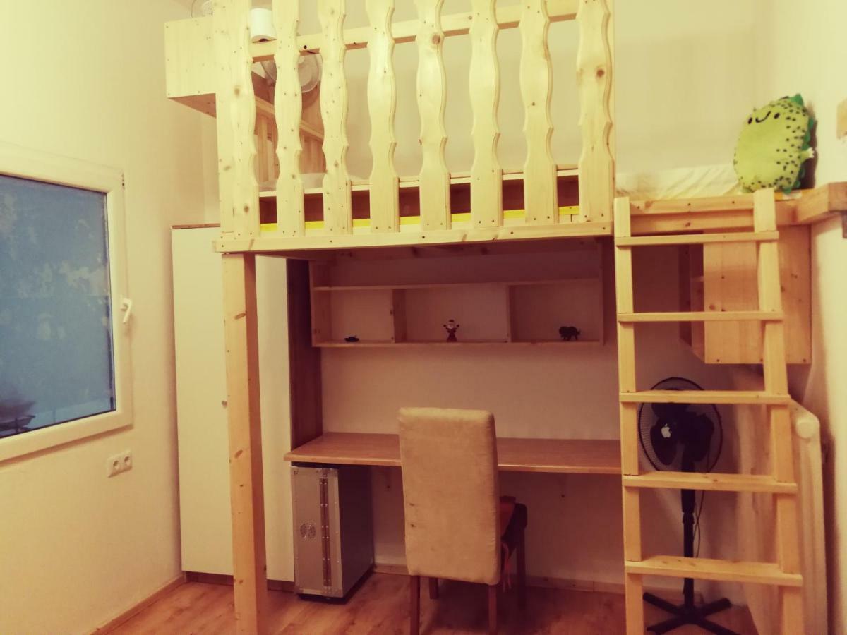 Jungle Self Check-in Apartment