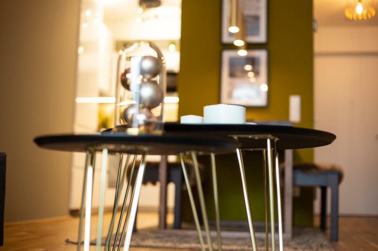 Cozy & Cool * 5 Min To City Center Apartment