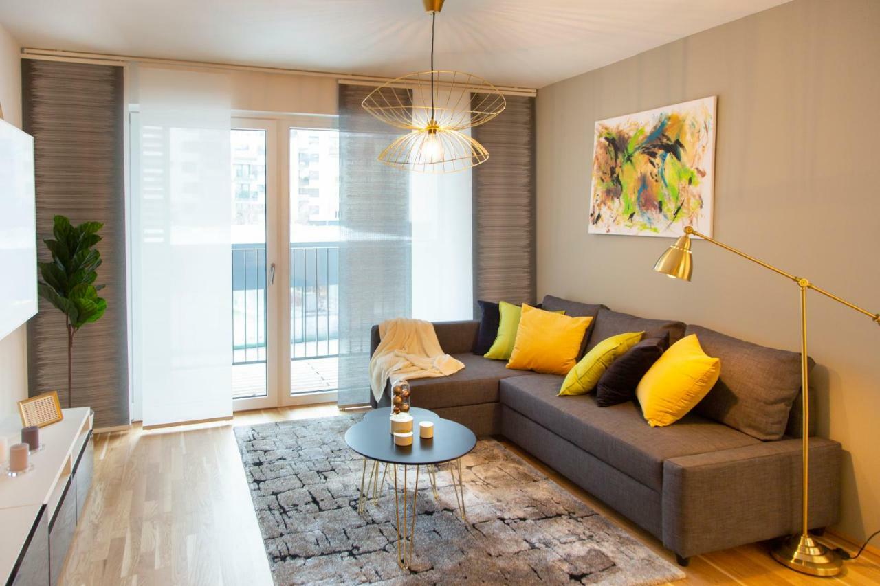 Cozy & Cool * 5 Min To City Center Apartment