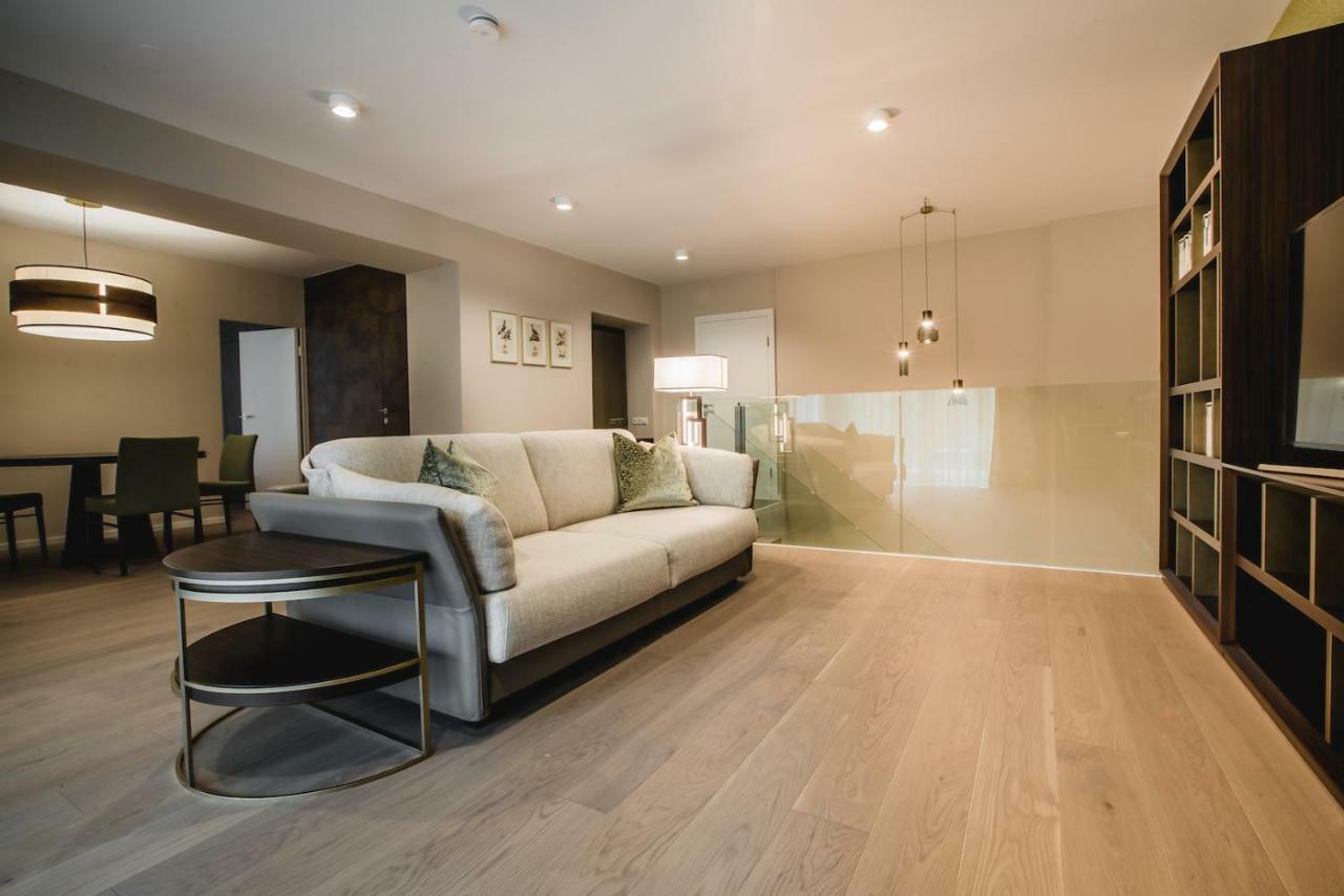 Karl Palais Wessely Apartment *