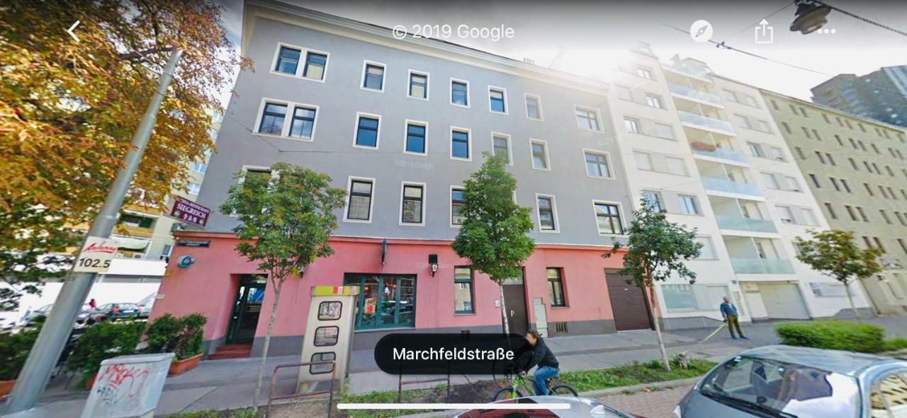 Near Subway Station 2 Apartment *