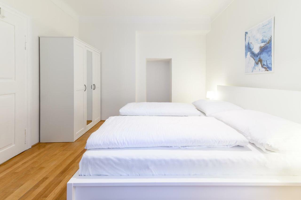Beautiful Inner City Apartment Vienna