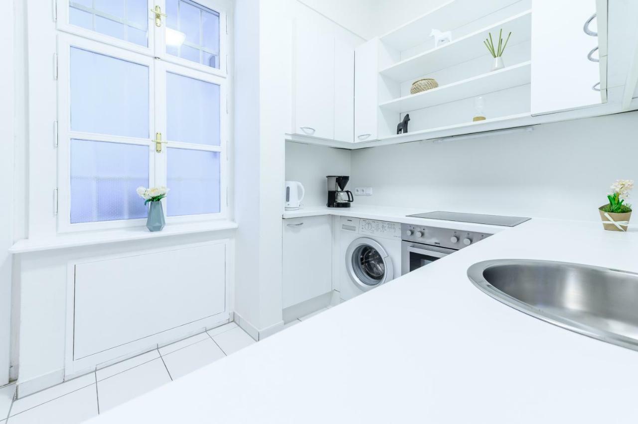 Beautiful Inner City Apartment