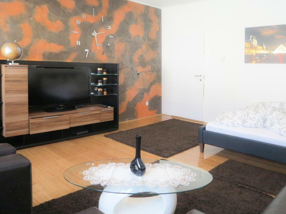Elegant No.18 Apartment *