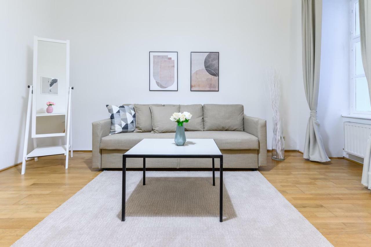 Beautiful Inner City Apartment Vienna