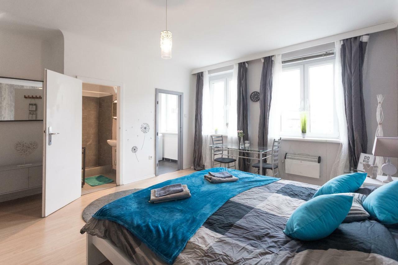 Cute Red Star Center Apartment Wien