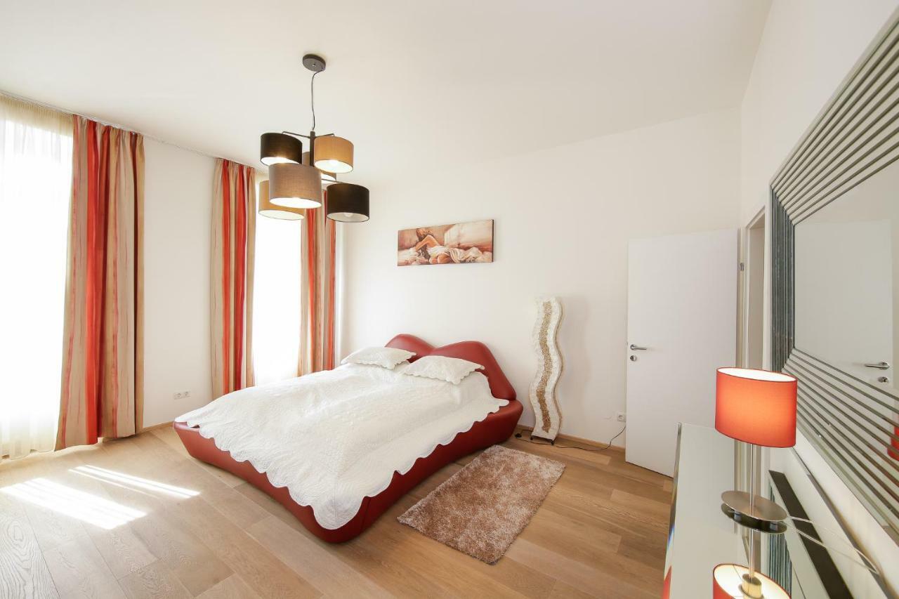 Rennweg 1 By Nikolax Wien