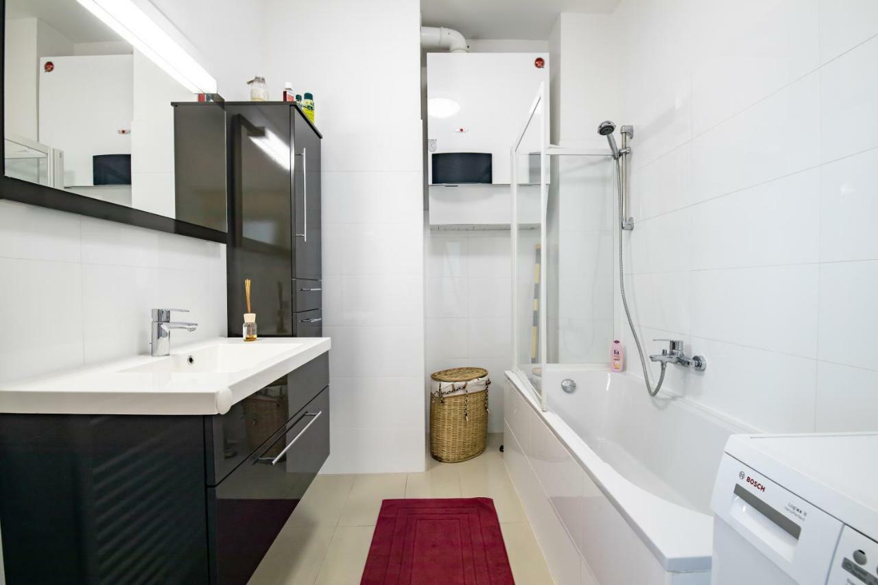 Apartment Modern