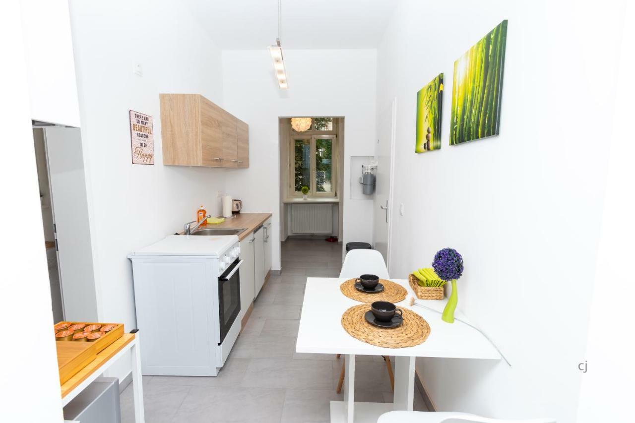 Radiant Premium - Messe Apartamento Viena
