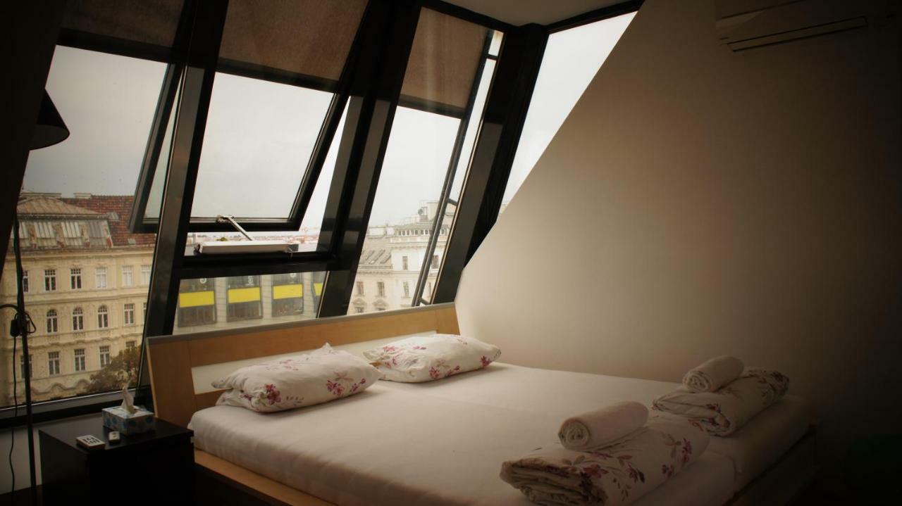 Apartment Roof Top With Views.