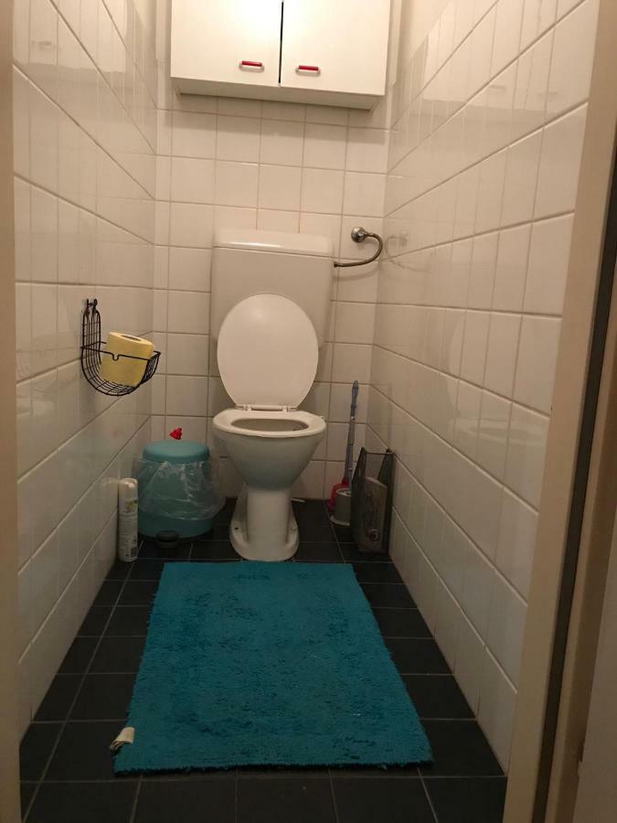 City Center Private With Shared Bathroom.