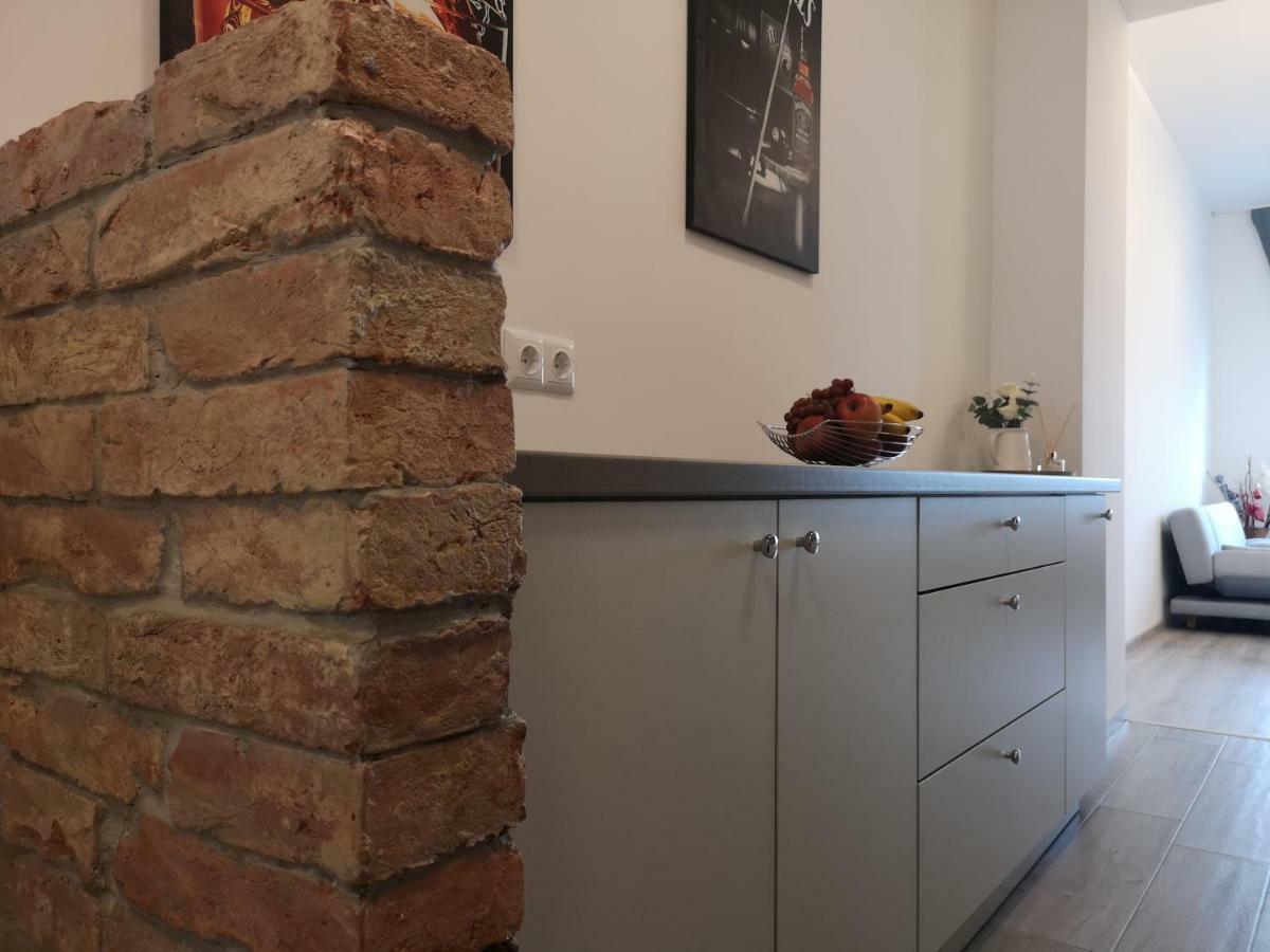 Apartment Adonis