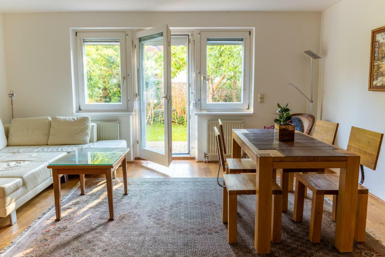 Town House Near Metro & Center Privatunterkunft