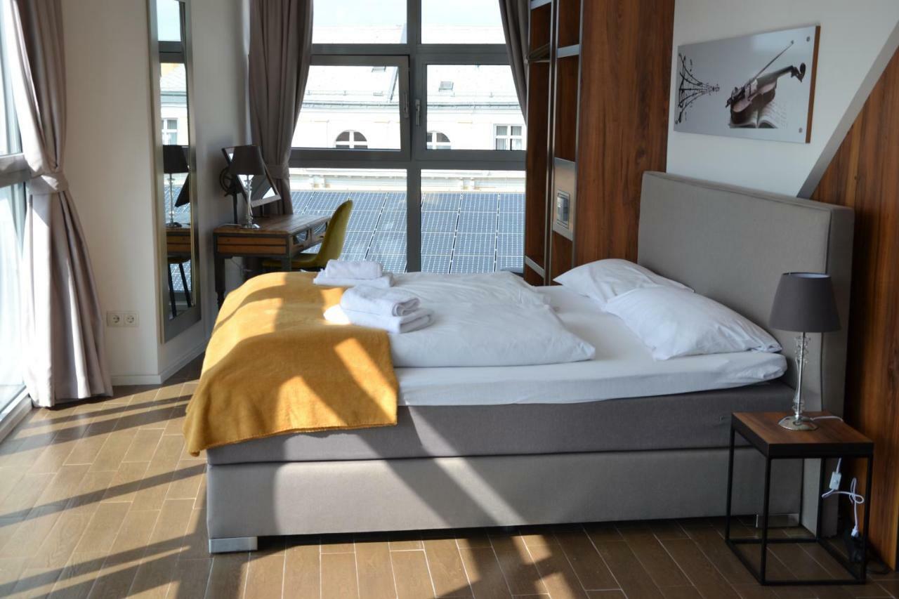 Hotel Apollo 2*