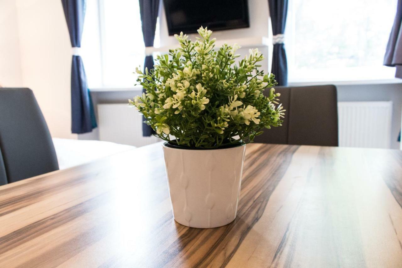 Checkvienna – Enenkelstrasse Apartment