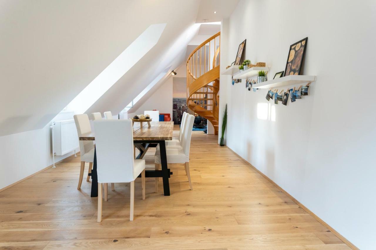 Easy Flat Stuckgasse *
