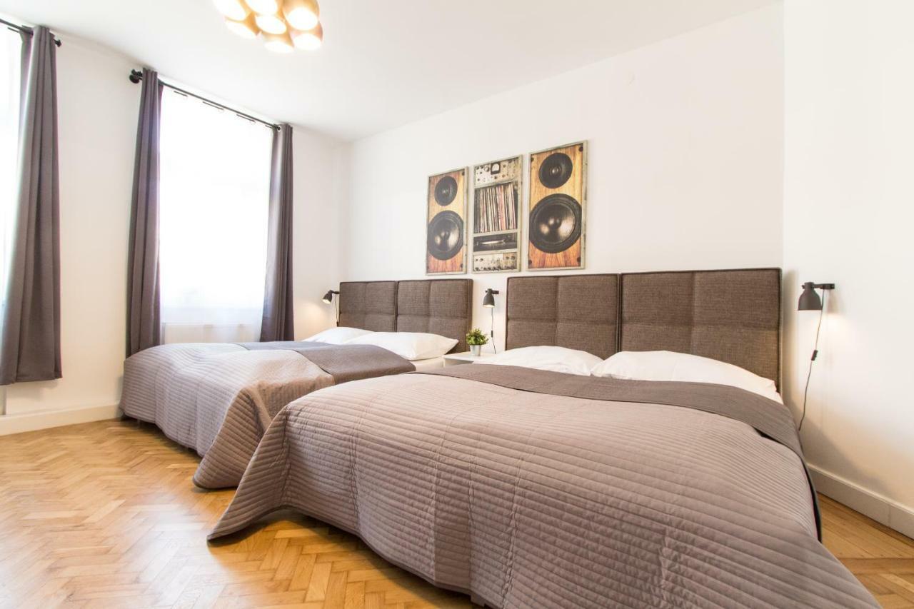 Apartment Design I Contactless Check-in