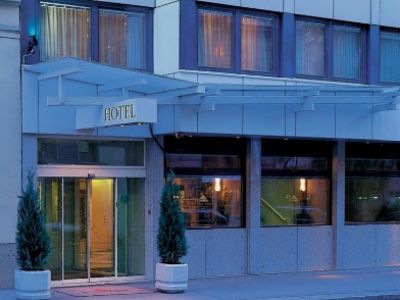 Hotel H+