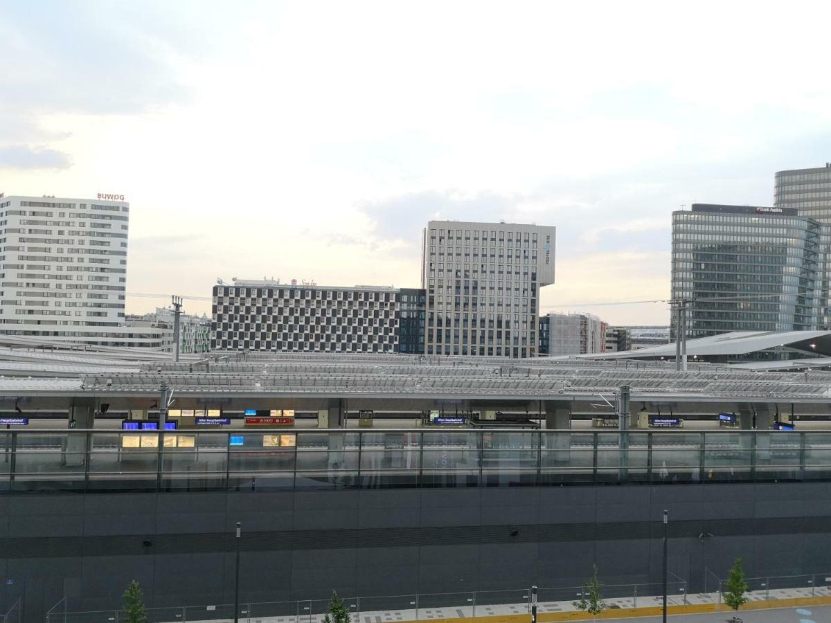 S-home @ Central Station Apartment *