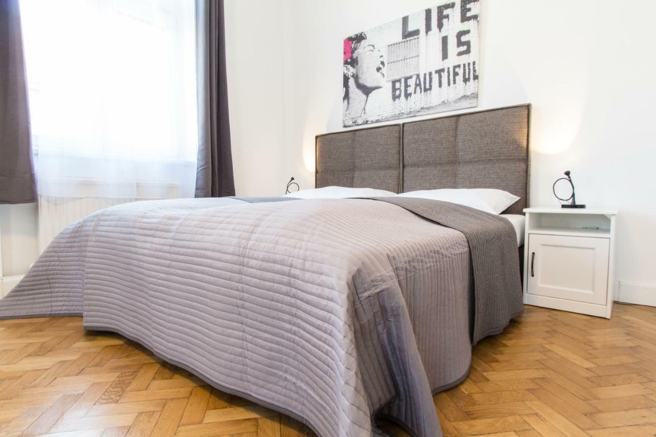 Apartment Design I Contactless Check-in Vienna