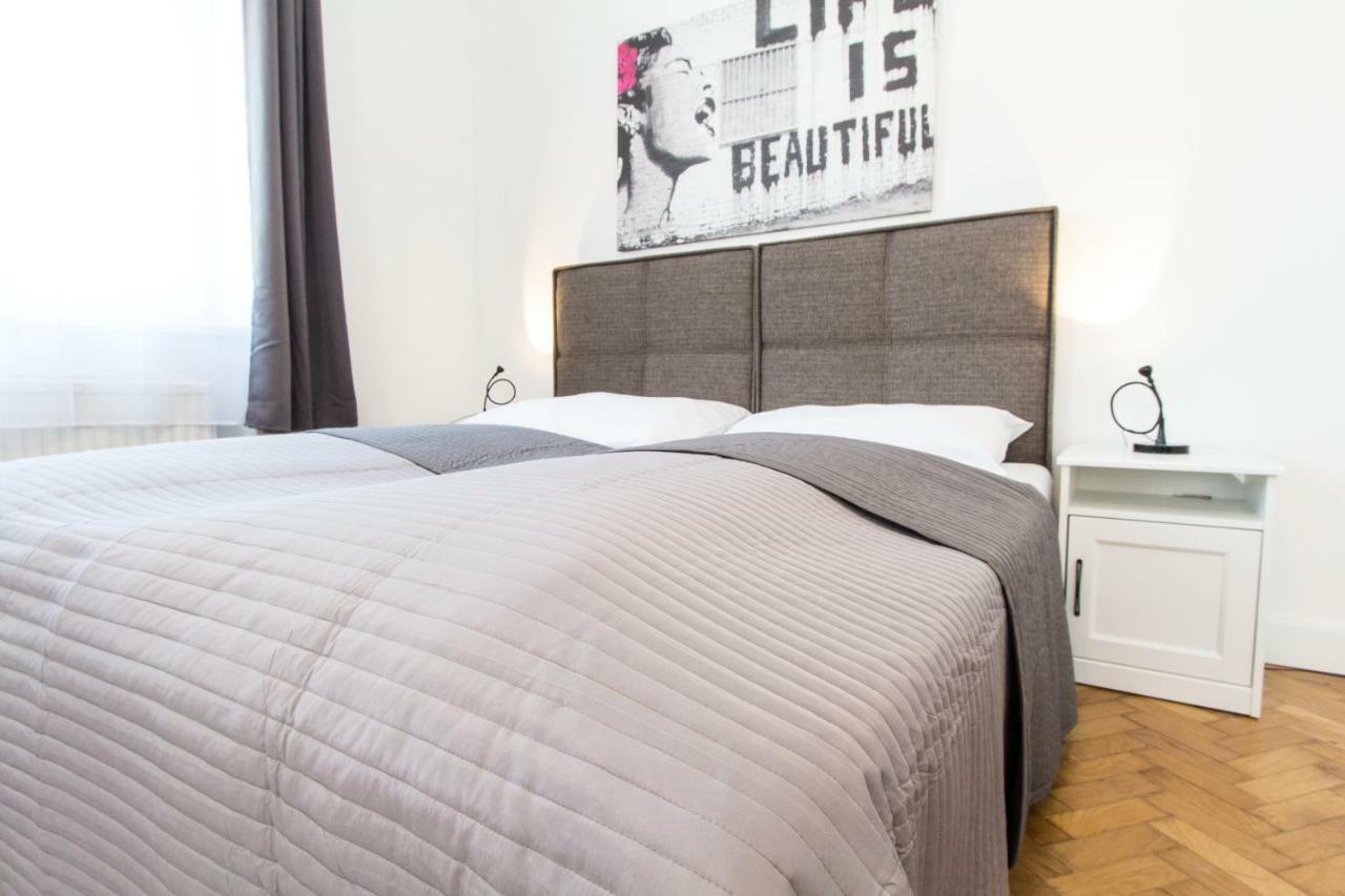 Apartment Design I Contactless Check-in Vienna