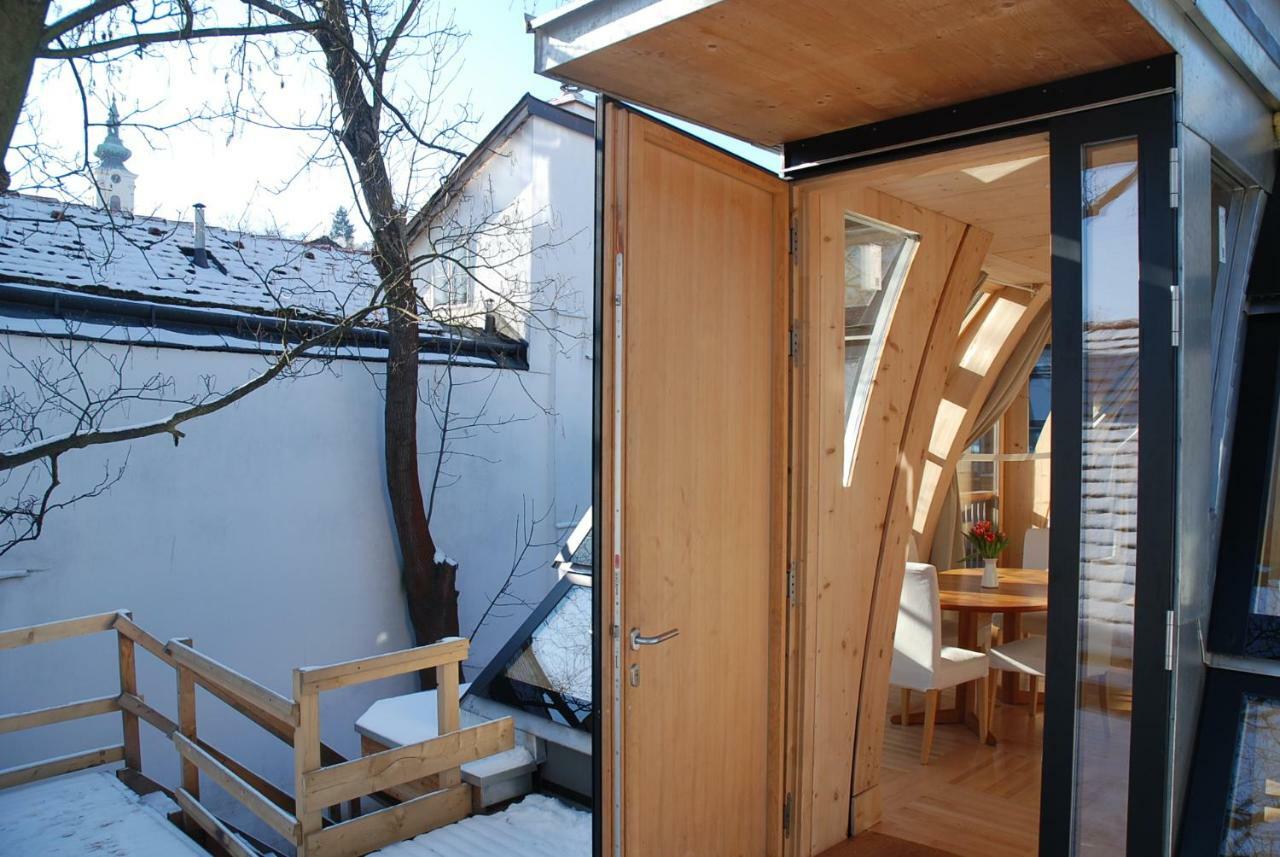 Sunny Apartment *