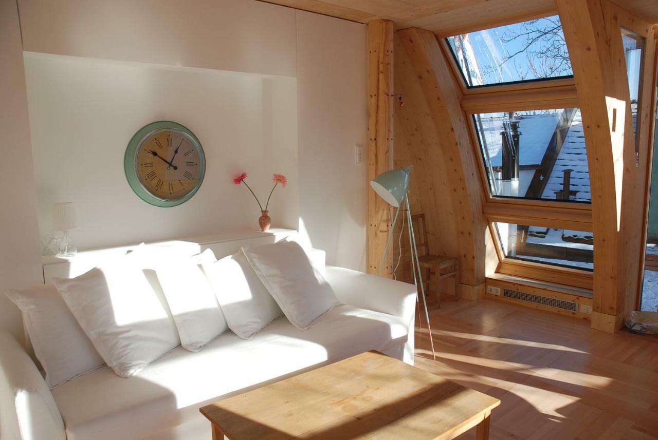 Sunny Apartment *