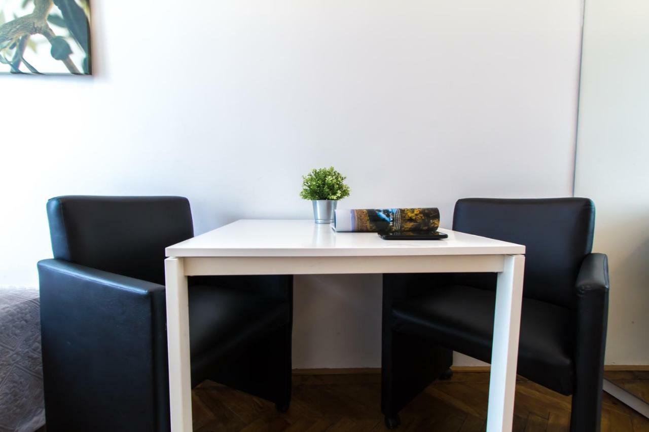 Apartment Checkvienna – Enenkelstrasse Wien