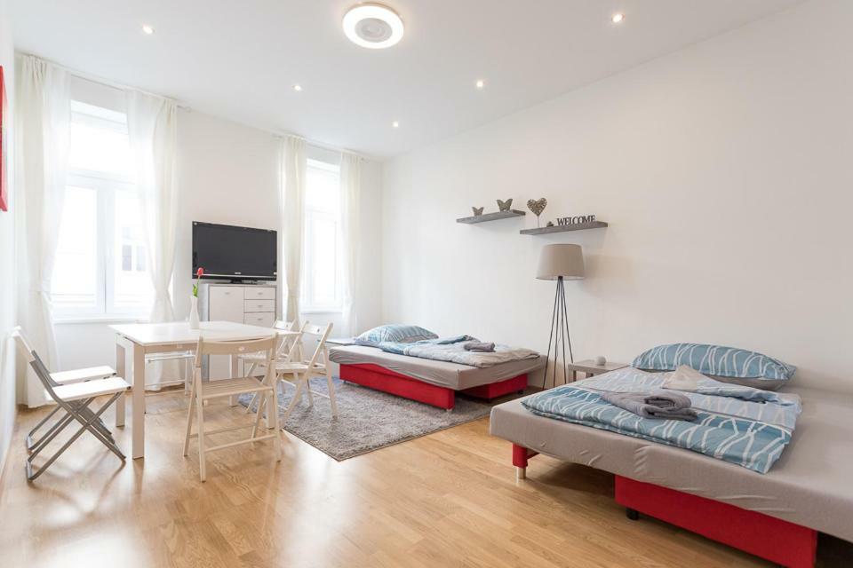 Bright Red Heart In Leopoldstadt Apartment Vienna