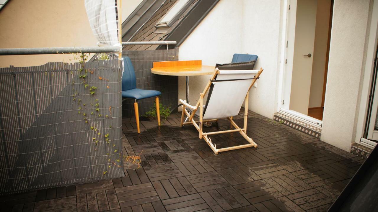 Apartment Roof Top With Views. *