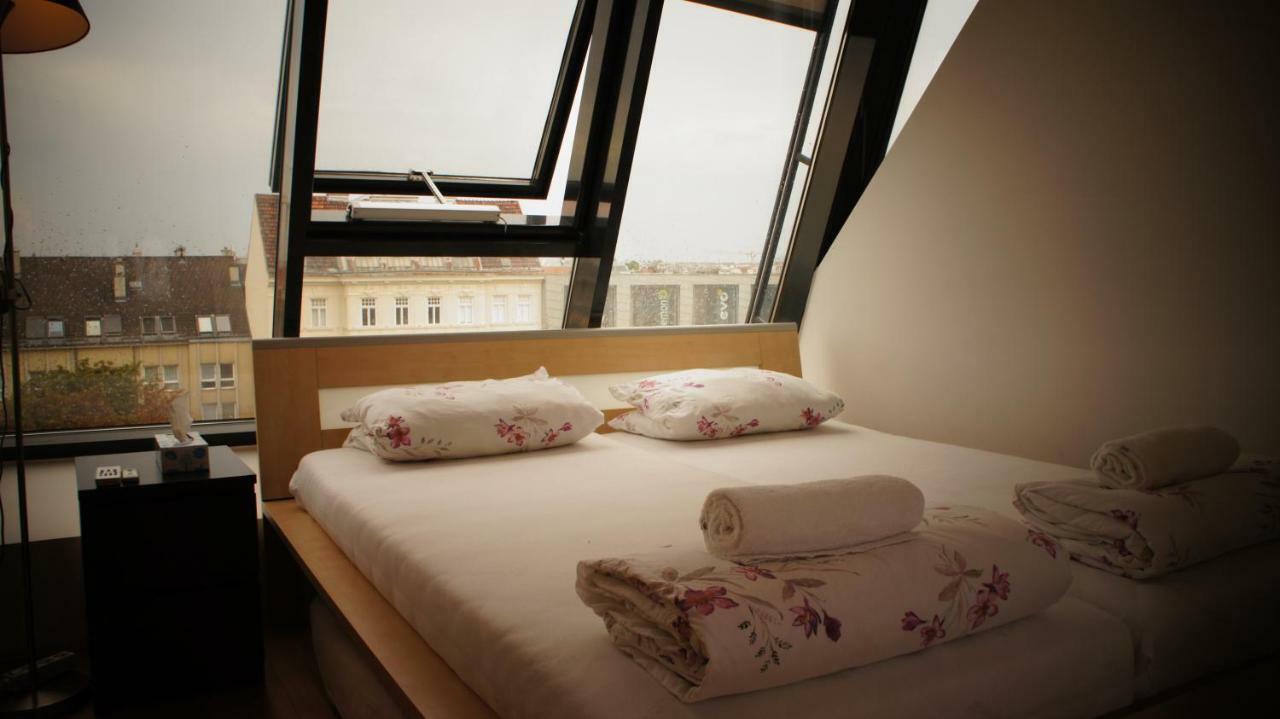 Roof Top With Views. Apartment Vienna