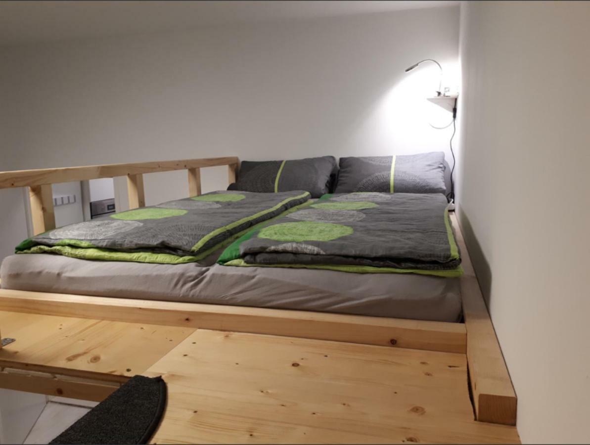 Modern & Beautiful Near Park Apartment