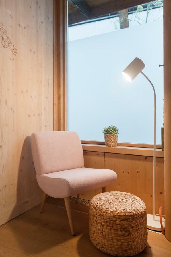 Apartment Near Metro Station