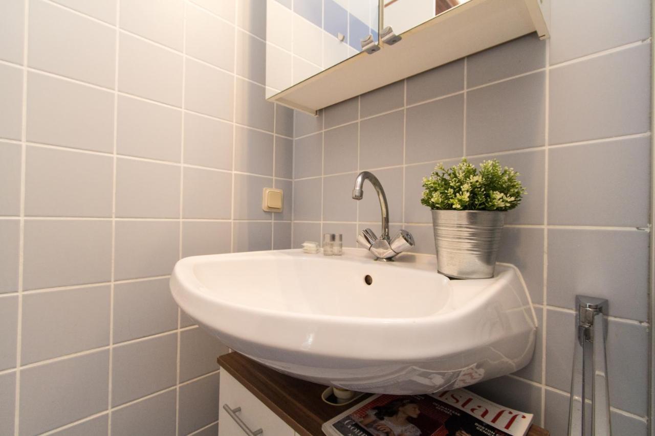Apartmenthaus Hietzing I Contactless Check-in * Wien