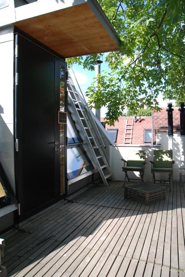Apartment Near Metro Station
