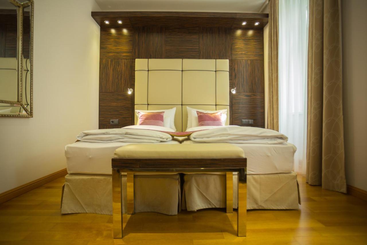 Western Arcadia Hotel 4*