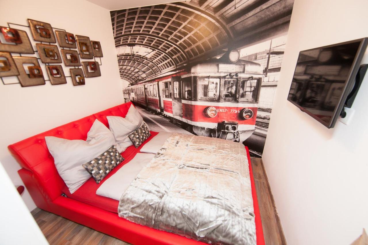 Deluxe Apartment