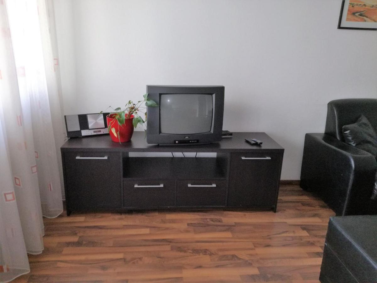 City-vic Apartment *