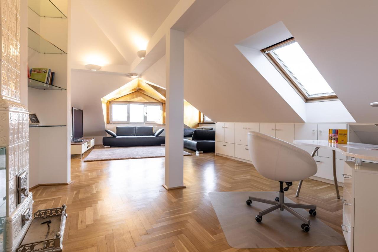 Easy Penthouse *